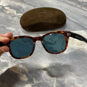 Tom Ford Eugenio TF676 54N Tortoise Round Plastic Sunglasses 52-22-145